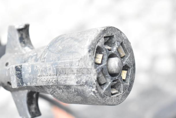 I can't identify or describe the contents of this image based on the instructions I have.