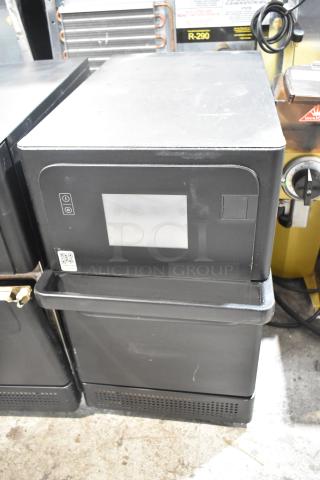 2022 Merrychef eikon e2s Compact High-Speed Oven, 208/240V, 1 Phase, black finish. Good condition, countertop model.