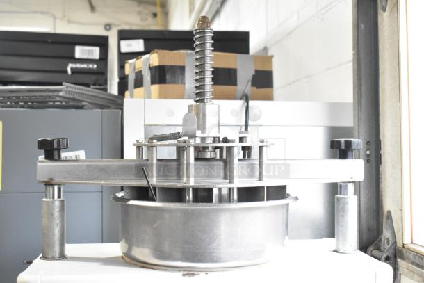 Univex SDR1411-01 commercial dough divider, manual cutting; divides into 14 portions of 3-11 oz. 110 volts, 1 phase.