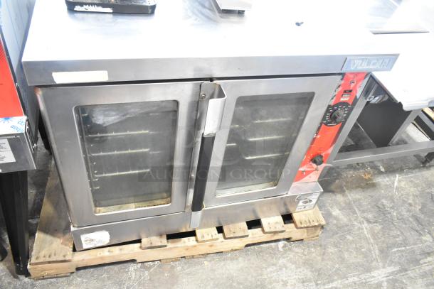 Vulcan VC5ED-SEFCAM5 full-size commercial convection oven, view-through doors, thermostatic controls, good condition.
