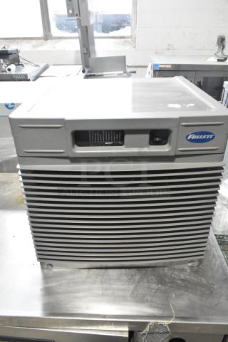 2019 Follett HCD710ABT Horizon Elite ice machine; air-cooled, 759 lb. capacity. Features Follett logo, power switch visible.