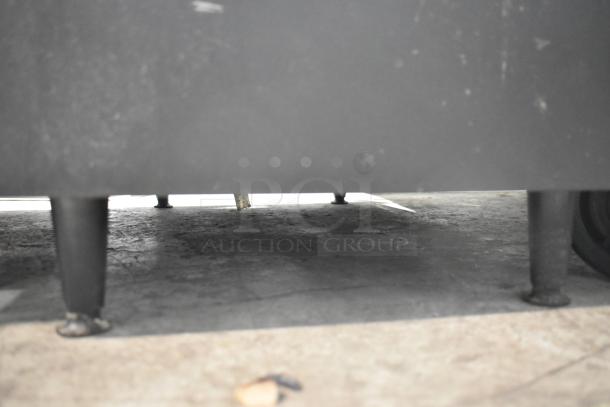 Micro Matic MMPP4301-EP glycol chiller, commercial use, 115V, 1 phase, sturdy base with signs of wear.