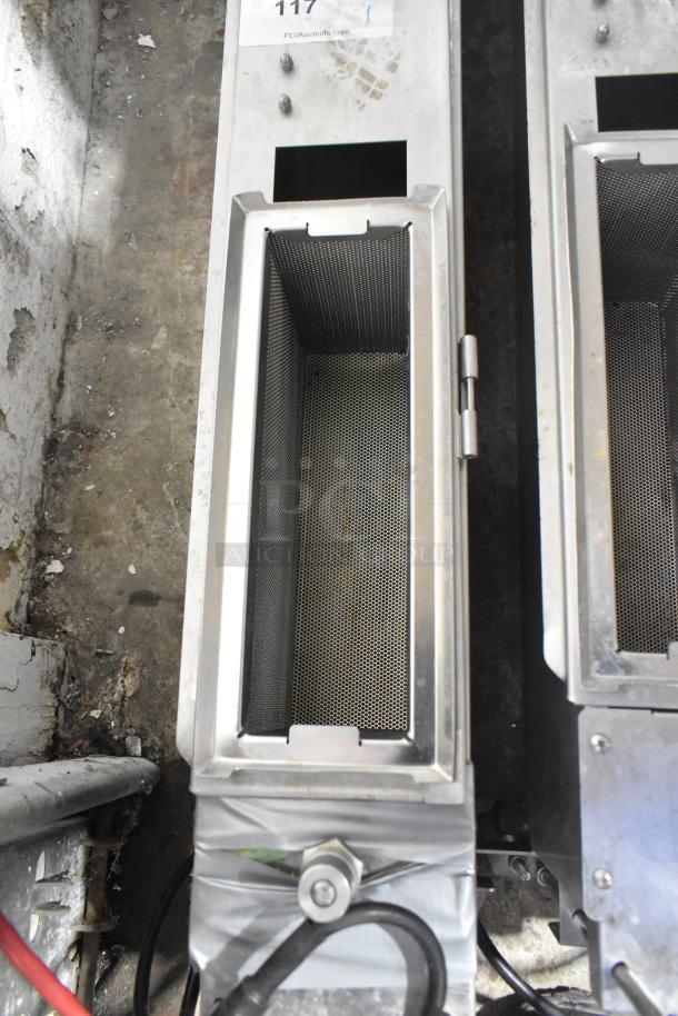 Hardt GR-124 Commercial Heated Grease Reservoir for Rotisserie Oven, 120V, 1 Phase. Stainless steel, mesh interior.