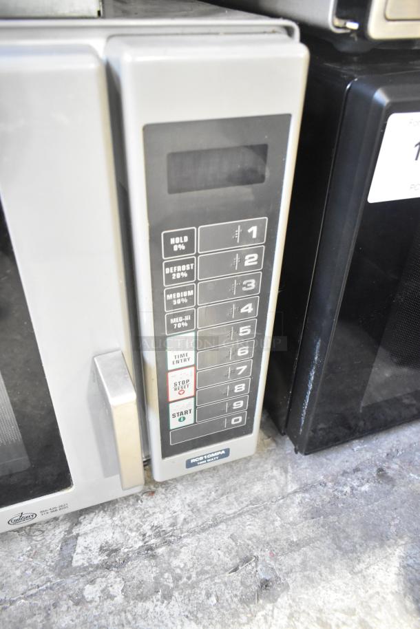 Amana Commercial Countertop Microwave Oven, 120 Volts, keypad controls, model RCS10MPA, used condition.