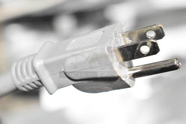 Power plug of Mainstays MS8436193153-01 countertop microwave, 120V, 1 Phase.