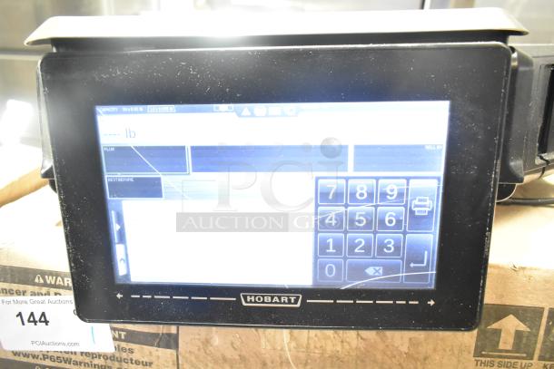 2019 Hobart HTi-7LH3 commercial countertop scale, tested and working, digital interface, slight wear, capacity 120/208-240V.