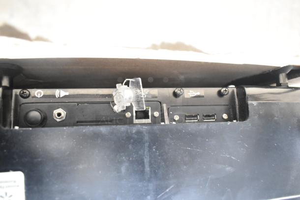 2017 Hobart HTi-7LH26 commercial countertop scale, ports visible, tested and working, 120/208-240V, clear label present.