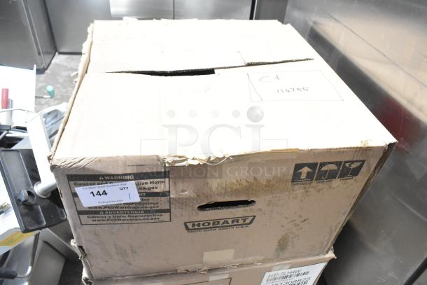 2017 Hobart HTi-7LH26 Commercial Scale, in box. 120/208-240V, 1 Phase. Tested, working. Box shows slight wear.