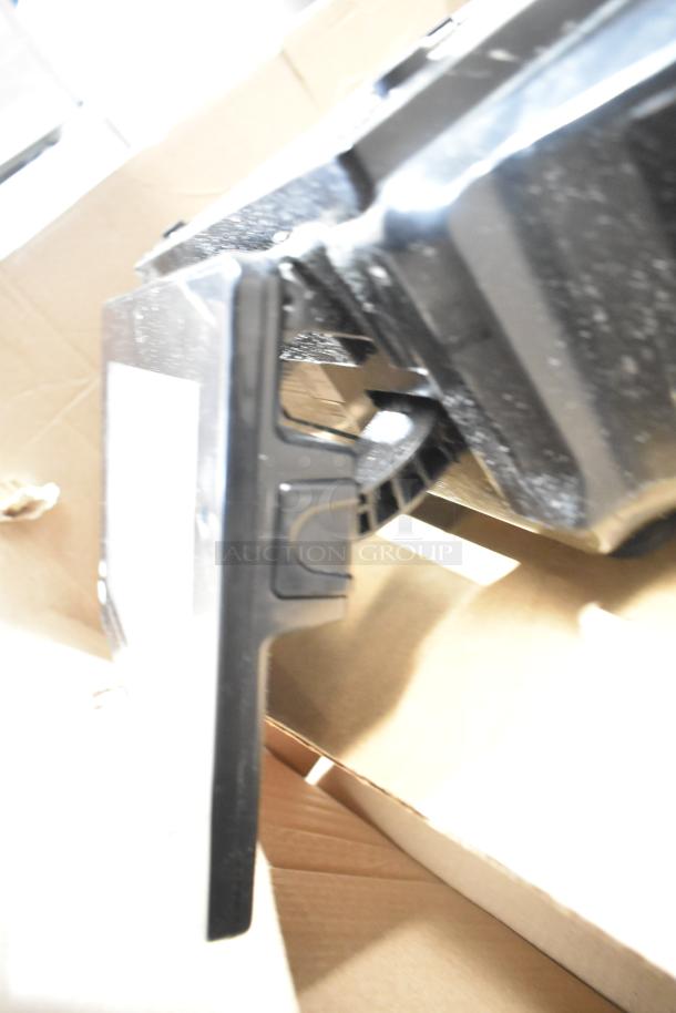 2017 Hobart HTi-7LH26 commercial countertop scale, tested and working, features durable design. 120/208-240V, 1 Phase.