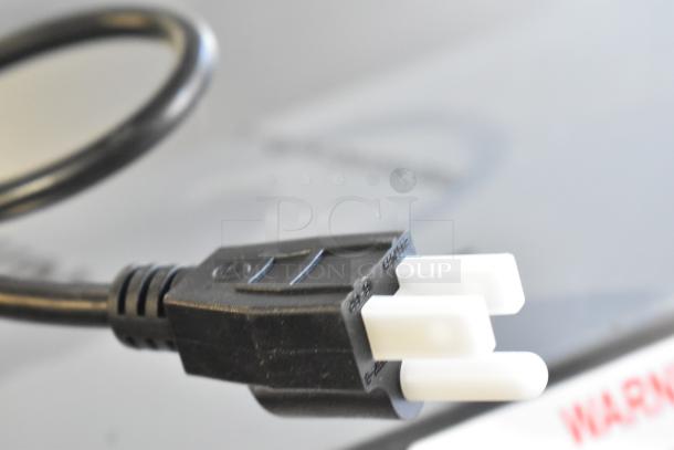 Brand new Avantco 177SW36INCPA 36" strip warmer cord plug, 120V, 1 phase, adjustable infinite control. Scratch and dent condition.