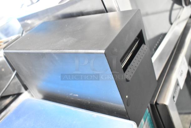 Mettler Toledo FreshWay AM-6127C commercial countertop scale, black, tested and working, showing power light.