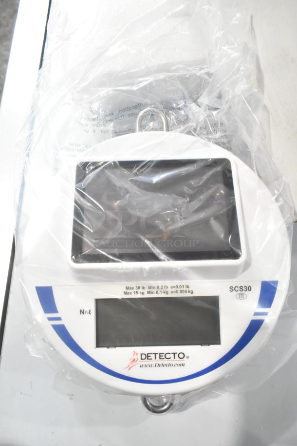 Detecto SCS30 Digital Solar Hanging Scale, new condition, with dual LCD displays, maximum capacity of 30 lb/15 kg.