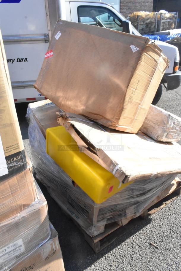 12 scratch and dent items including partition, ingredient bin, mop bucket. Boxes visibly worn. Brand new condition items inside.