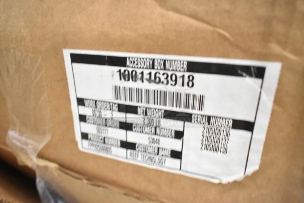Label on Frymaster FPPH255CSE fryer box showing accessory box number 1001463918, weight, and serial numbers.