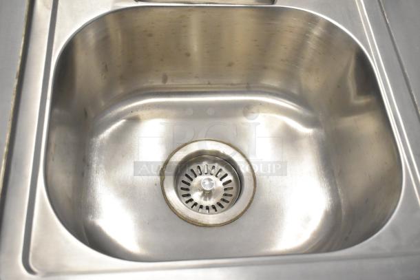 BK Resources BK-DIS-1515 portable sink, stainless steel basin, commercial casters, 120V, single bay, excellent condition.