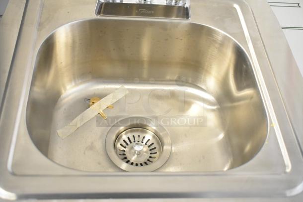 QualServ WMSC24MS single bay portable sink, stainless steel, on casters, includes keys, 120V, 1 phase, excellent condition.