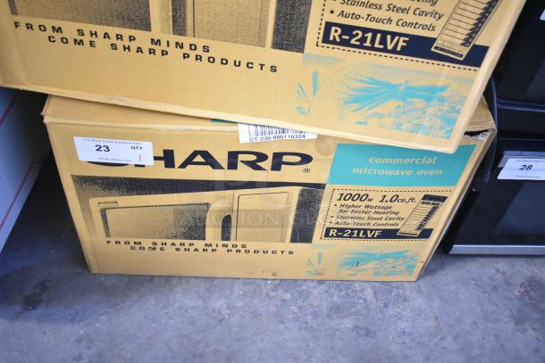 2022 Amana RCS10TS commercial microwave oven, 120V, 1 phase, new in box, durable design for high-volume use.