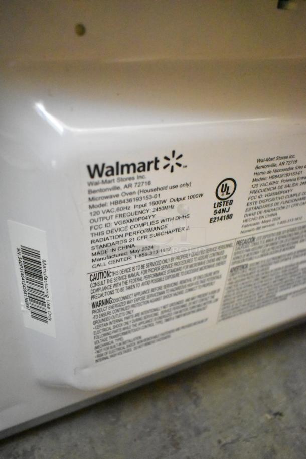 Mainstays HB84619315-01 Microwave Oven label; 120V, 1 Phase, UL listed, for household use, made in China.