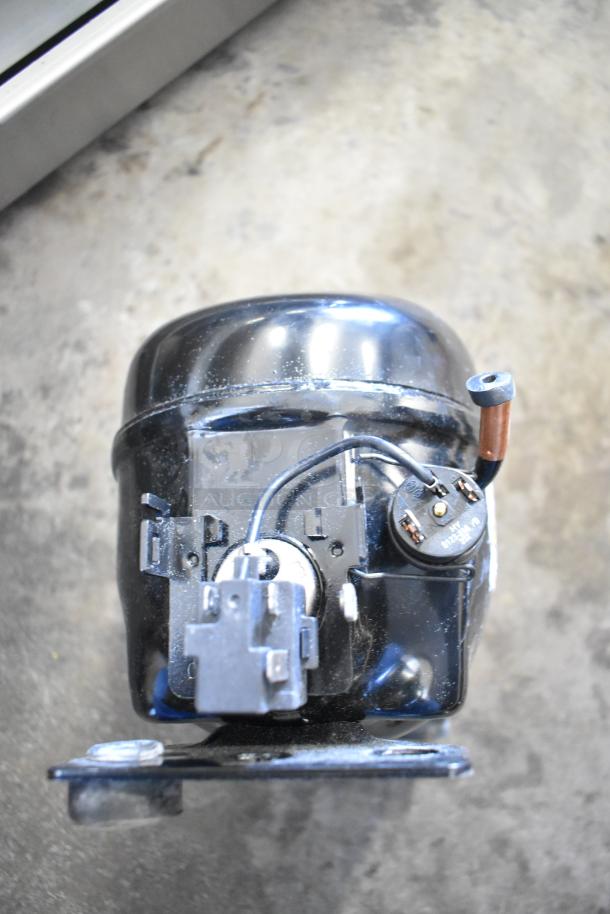 Brand new Cubigel NUT70NR compressor. Slight scratch and dent. For Avantco APT, SS-CFT, SS-PT, UBB, UDD series.