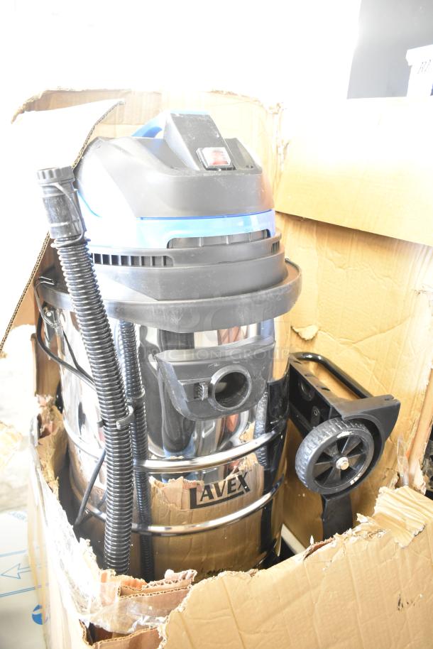 Lavex 16 Gal stainless steel wet/dry vacuum, model 944BJ162216G, new with minor scratches, includes toolkit.