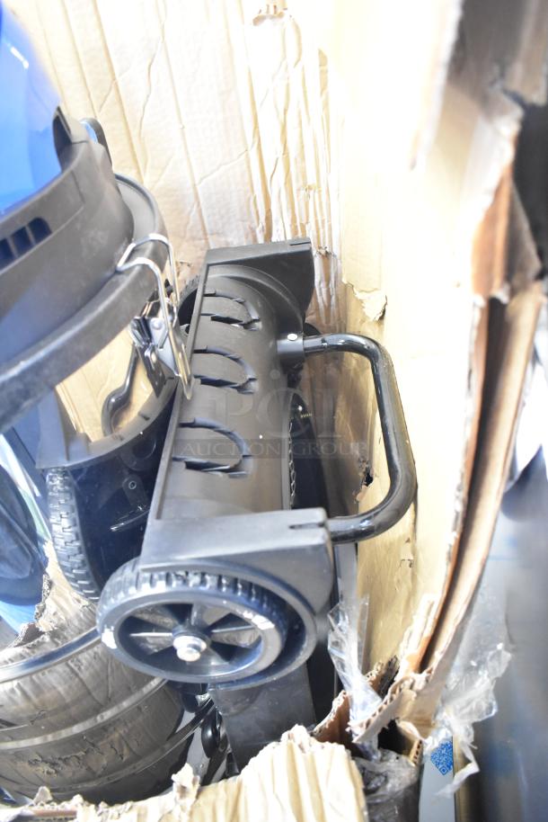 Brand new Lavex 944BJ162216G 16-gal stainless steel wet/dry vacuum, visible scratches, in packaging, with toolkit, 100-120V.