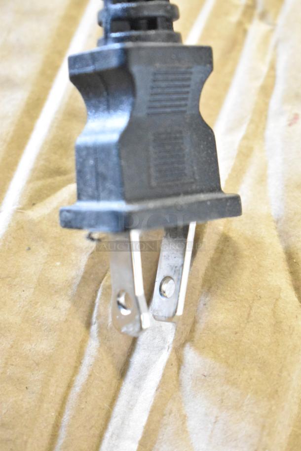 Lavex 944BJ162216G 16-gallon stainless steel wet/dry vacuum plug. Brand new, scratch and dent condition. 100-120V, 1 phase.