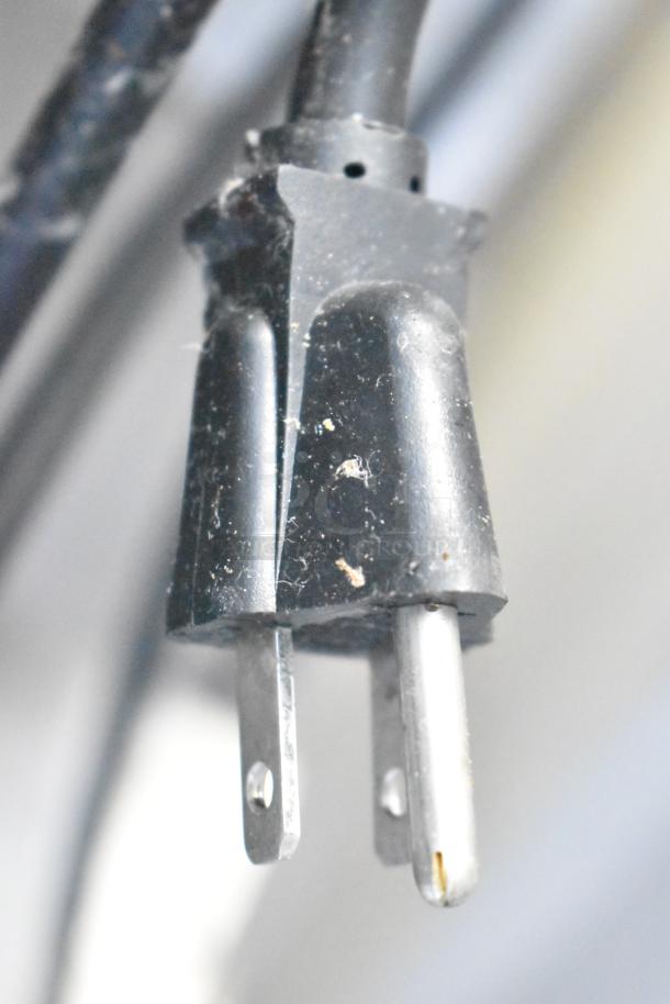 Southbend G Series convection oven plug, close-up view.