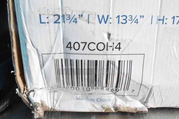 Damaged box for Choice Deluxe 407COH4 8 Qt. Gold Accent Roll Top Chafer, label shows dimensions and barcode.