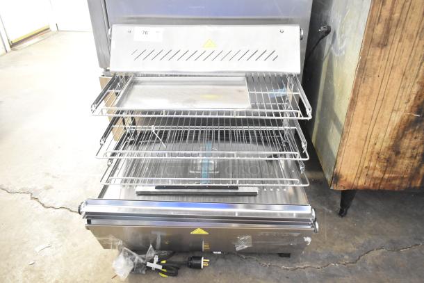 ServIt 423HDM26SA 26" heated display case, new, 3 shelves, sliding doors, visible broken glass, 120V, 1 phase.