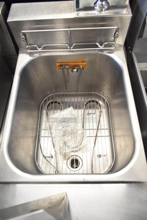 Frymaster 8CSC commercial electric pasta cooker, floor style, features stainless steel basin and heating elements, 208V, 3-phase.