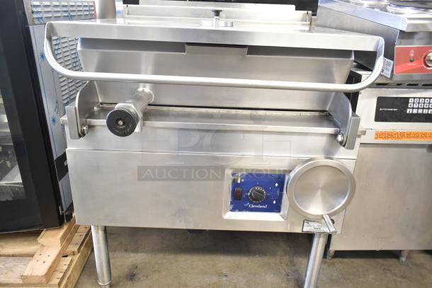 Cleveland BPAN-1001 commercial braising pan, stainless steel, floor-style, control panel with temperature knob, excellent condition.