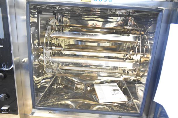 Brand new 2022 Alto Shaam AR-7T Commercial Electric Rotisserie Oven, 7 Spit, 380-415V, 1 Phase.