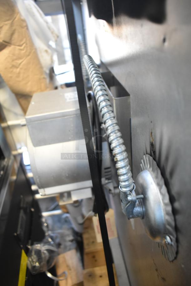 2025 Blodgett ZEPHAIRE-200-G convection oven, natural gas, view-through doors, thermostatic controls, excellent condition.