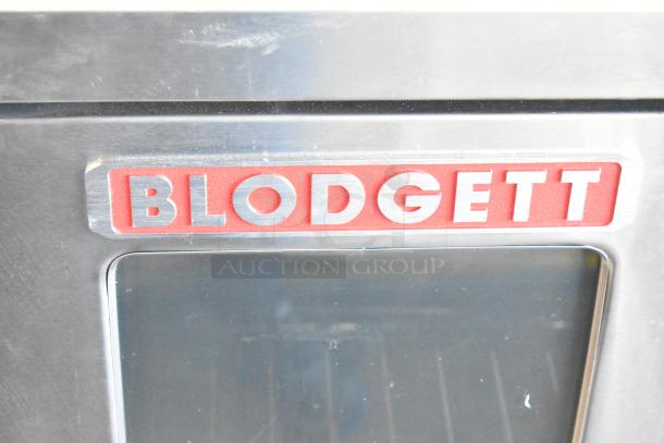 2025 Blodgett ZEPHAIRE-200-G convection oven, natural gas, view-through doors, thermostatic controls, excellent condition.