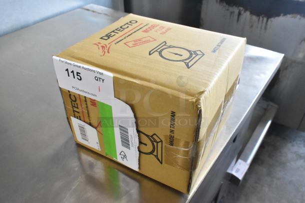 Brand new Cardinal Detecto PT-5-SR 5 lb stainless steel portion control scale, in original packaging. Box shows minor dents.