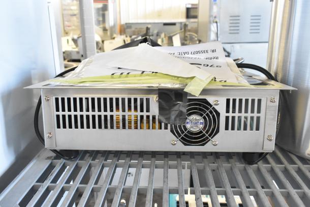 BRAND NEW SCRATCH AND DENT Vollrath 69505 Ultra Series Drop In Induction Cooker, 208/240 Volts, 1 Phase, visible packaging.