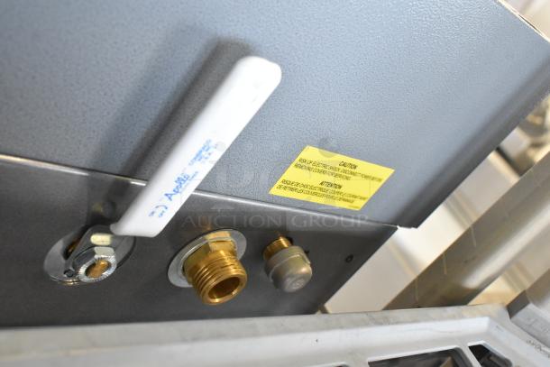 BRAND NEW Hatco FR-9 Food Rethermalizer, 208V, dual phase, brass fittings, caution label visible, scratch and dent condition.