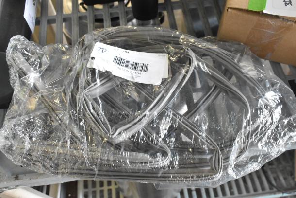 Brand new Metro RPC07-104 door gasket, scratch and dent condition, in original packaging with visible label 461RPC07104.