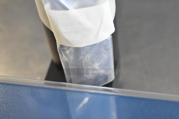 Brand new Mettler Toledo FreshWay AM-6127C produce scale, digital, countertop model. Tested, working, 100-240V, 1 Phase.