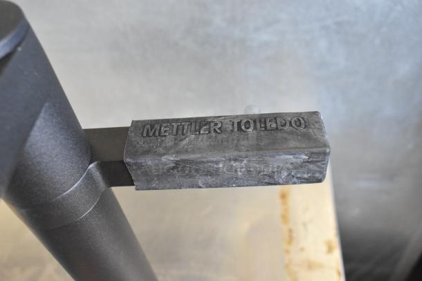 Mettler Toledo FreshWay AM-6127C digital produce scale, black with "Mettler Toledo" marking, brand new, tested, scratch and dent.