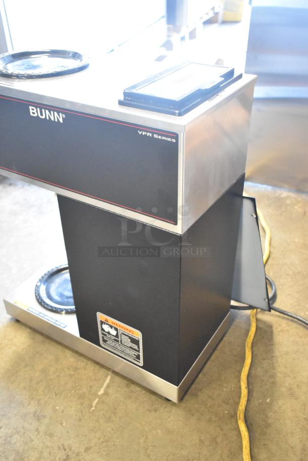 2017 Bunn VPR Black 12 Cup Pourover Coffee Brewer, model 33200.0002, with 2 warmers. Good condition, 120V.