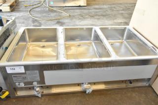 BRAND NEW 2025 ServIt 423EST3WSPB Three Pan Sealed Well Electric Steam Table, 120V, minor scratches evident.