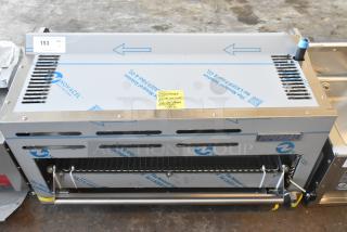 BRAND NEW SCRATCH AND DENT! Imperial IRSB-36 36" Natural Gas Infrared Salamander Broiler, 40,000 BTU, protective film intact.