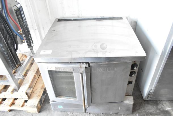 Blodgett commercial convection oven; solid door with view-through panel, thermostatic controls; used condition; Model 182.