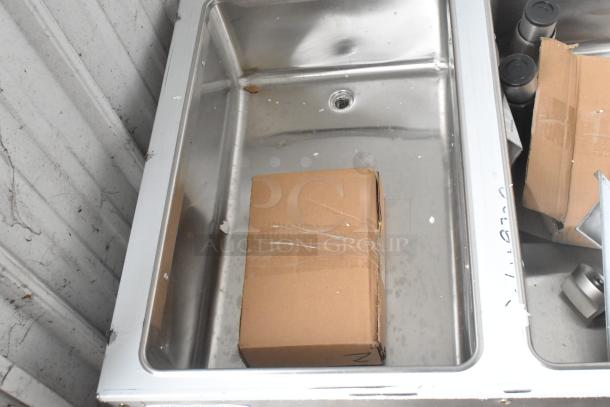 BRAND NEW 2024 ServIt E-EST-2SW-CB Electric Steam Table, two-pan, sealed well, 120V, 1-phase, minor scratches.