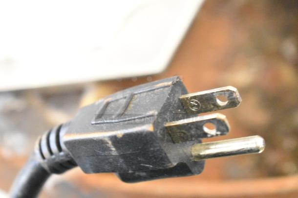 2022 Vita-Mix VM0145 Countertop Blender power plug; no pitcher included.