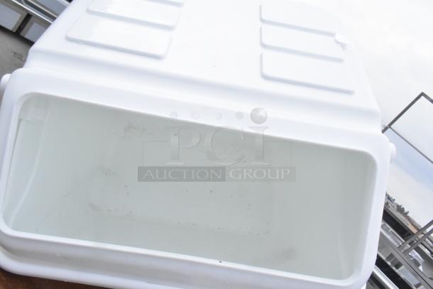 White Cambro front load catering case with a clear front, brand new, scratch and dent condition.