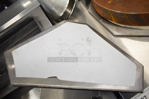 Toastmaster TCT-1627 R Commercial Tandoori Oven, stainless steel, ceramic interior, natural gas, 85,500 BTU.