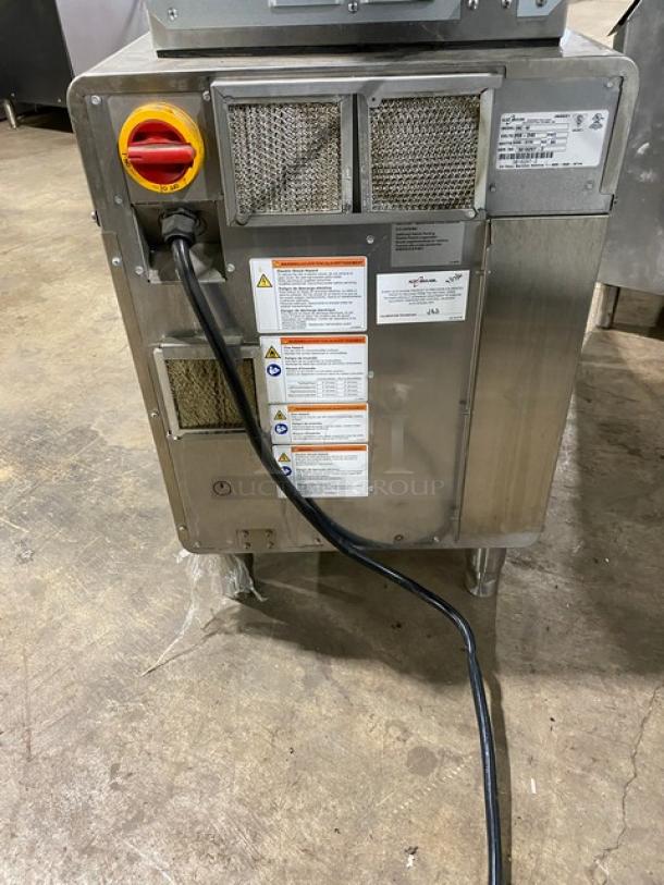 Alto-Shaam Vector-H Series stainless steel multi-cook oven, model VMC-H2, dual chambers, touch controls, 208-240V.