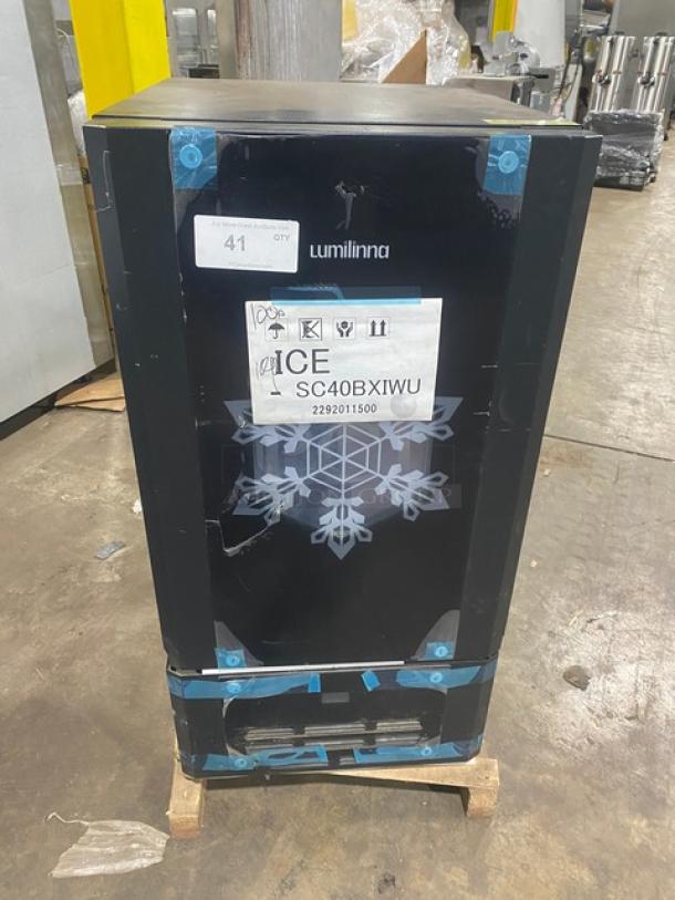 NEW Scratch-N-Dent Vendo Lumilinna black single door cooler, model ICE-SC40BXIWU, with internal split doors.